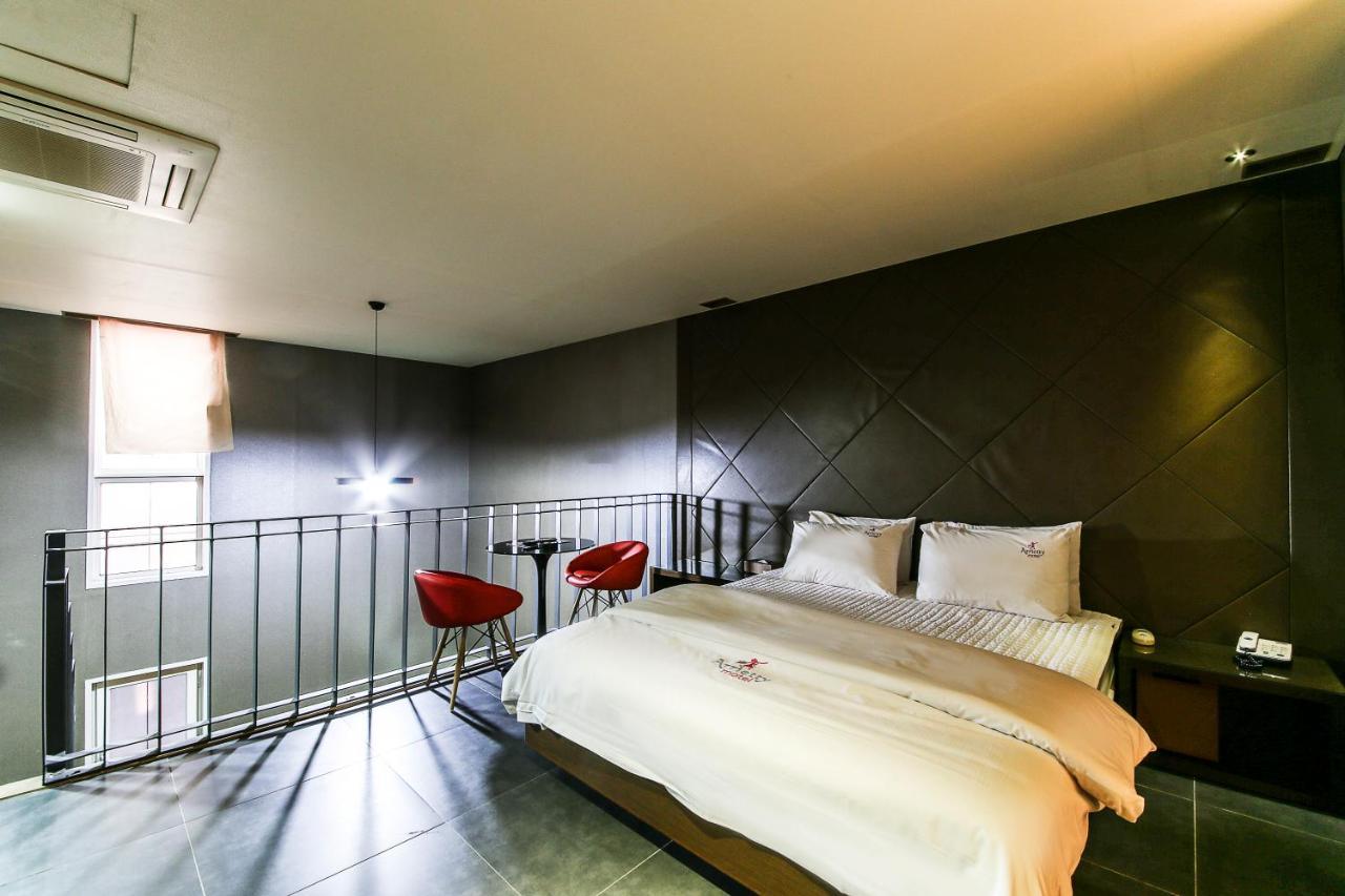 Gyeongju Arrietty Motel Εξωτερικό φωτογραφία