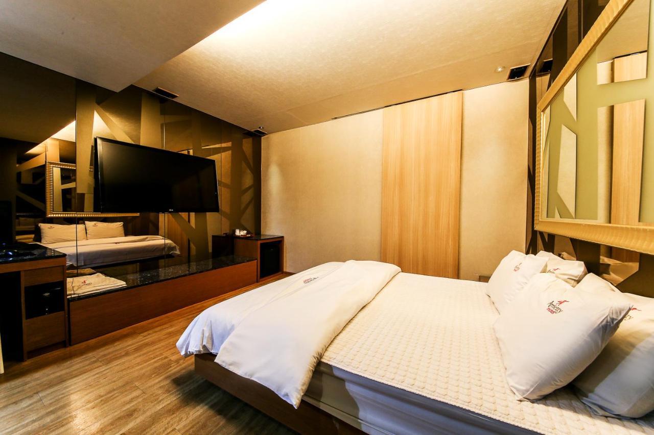 Gyeongju Arrietty Motel Εξωτερικό φωτογραφία