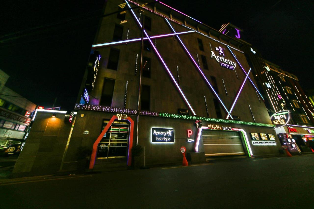 Gyeongju Arrietty Motel Εξωτερικό φωτογραφία